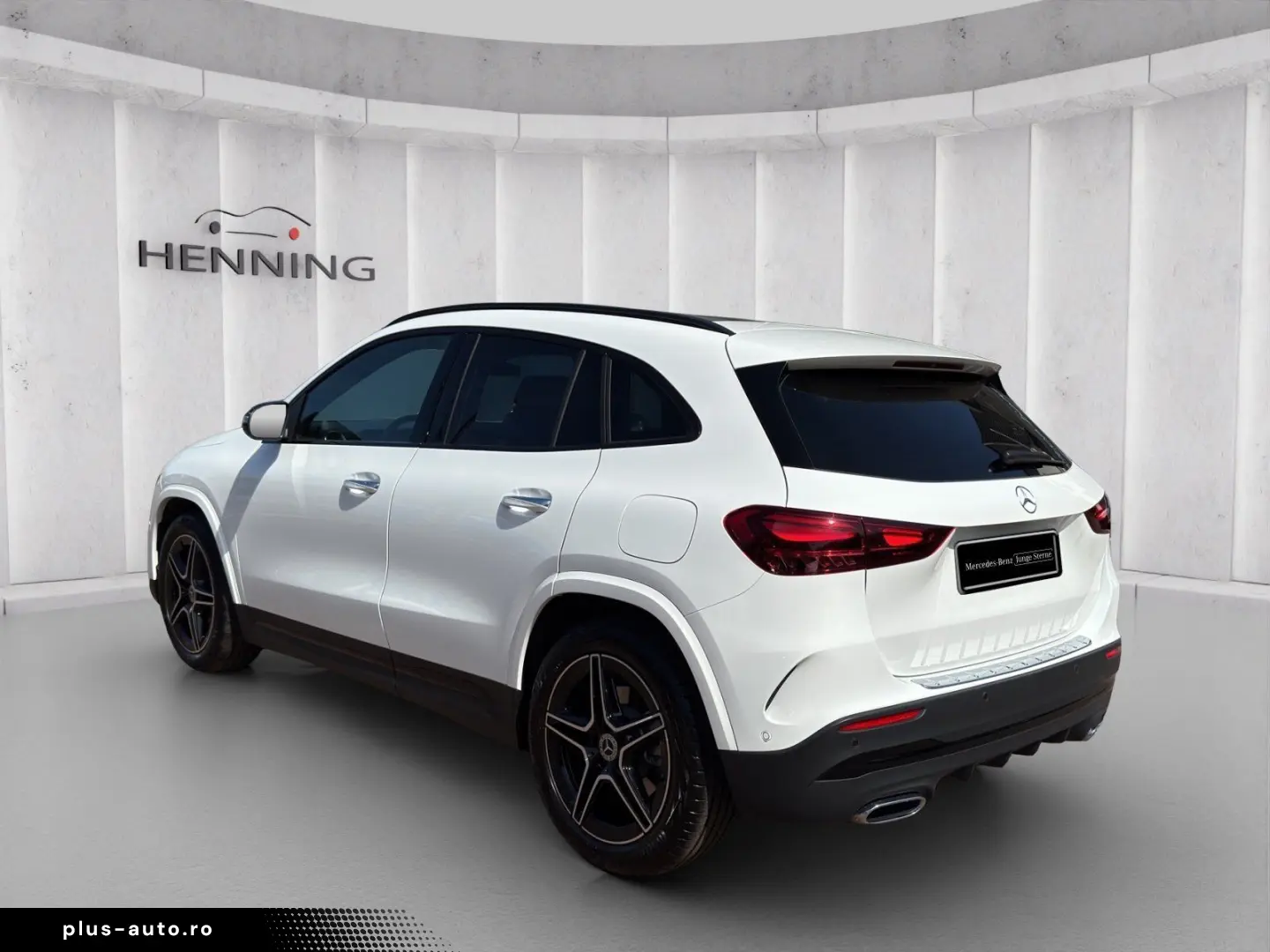 MERCEDES-BENZ GLA 220 d 4M AMG Night Panorama 360