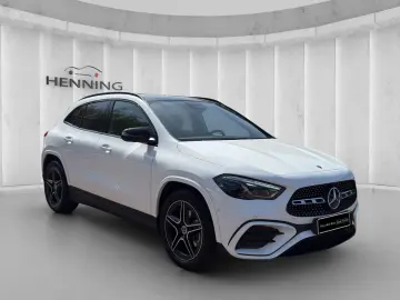 MERCEDES-BENZ GLA 220 d 4M AMG Night Panorama 360