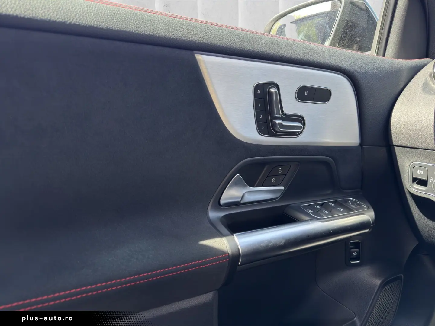 MERCEDES-BENZ GLA 220 d 4M AMG Night Panorama 360