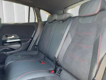 MERCEDES-BENZ GLA 220 d 4M AMG Night Panorama 360