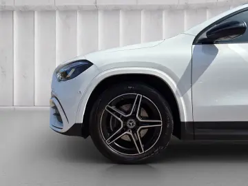 MERCEDES-BENZ GLA 220 d 4M AMG Night Panorama 360