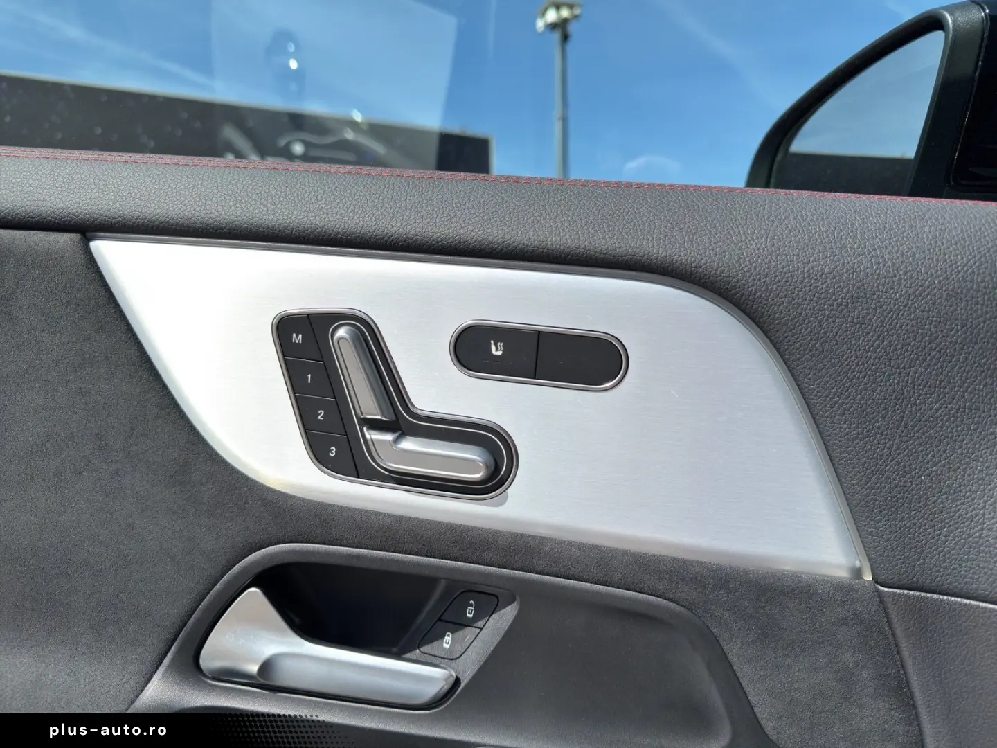 MERCEDES-BENZ GLA 220 d 4M AMG Night Panorama 360