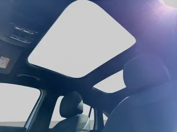 MERCEDES-BENZ GLA 220 d 4M AMG Night Panorama 360