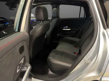 MERCEDES-BENZ GLA 220 d 4M AMG-PREMIUM PANO-SHD