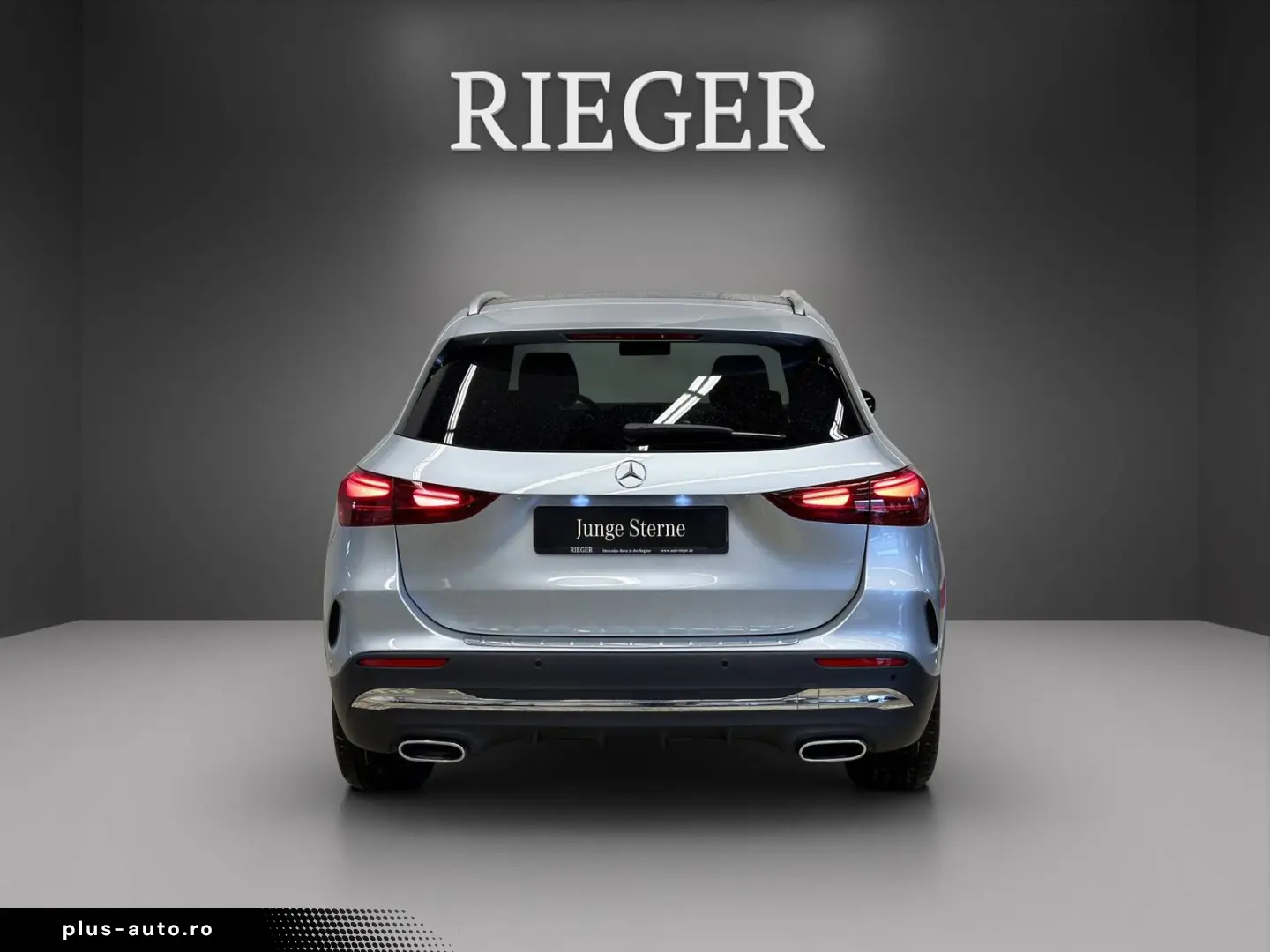 MERCEDES-BENZ GLA 220 d 4M AMG-PREMIUM PANO-SHD