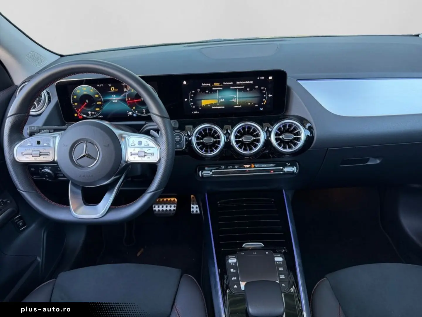 MERCEDES-BENZ GLA 200 d 4M AMG NIGHT PANO 360  KAMERA