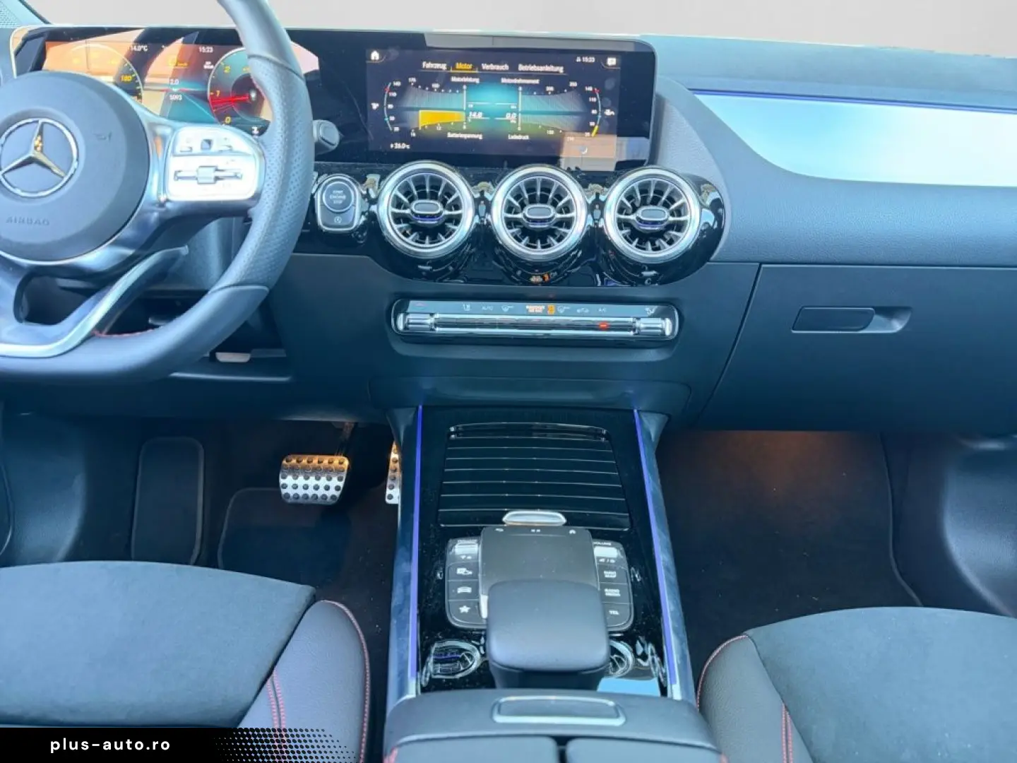 MERCEDES-BENZ GLA 200 d 4M AMG NIGHT PANO 360  KAMERA