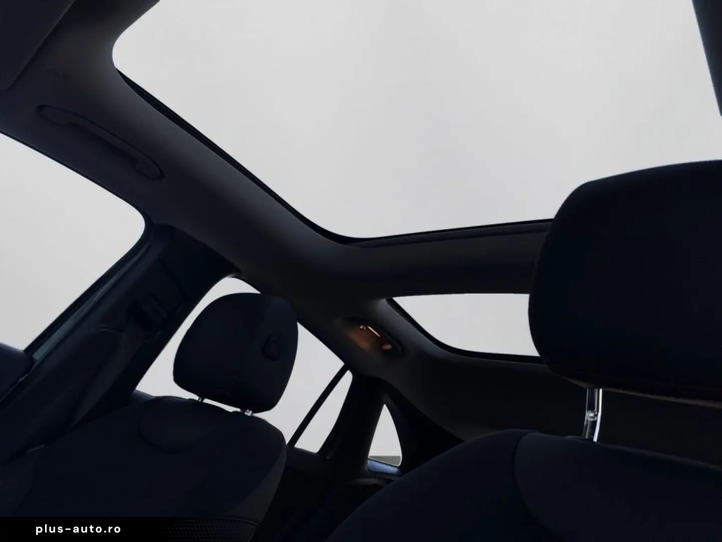 MERCEDES-BENZ GLA 200 d 4M AMG NIGHT PANO 360  KAMERA