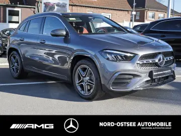 MERCEDES-BENZ GLA 220 d 4M AMG PREMIUM KAMERA PANO