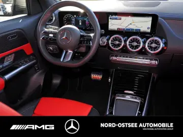 MERCEDES-BENZ GLA 220 d 4M AMG PREMIUM KAMERA PANO