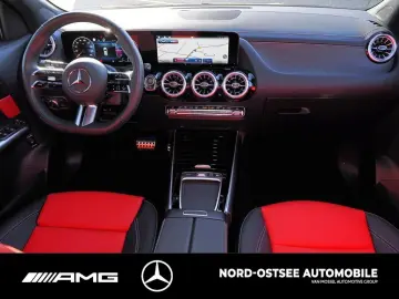 MERCEDES-BENZ GLA 220 d 4M AMG PREMIUM KAMERA PANO