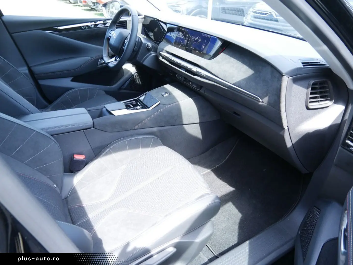 DS DS4 PureTech 130 Performance Line PDC KAMERA LED