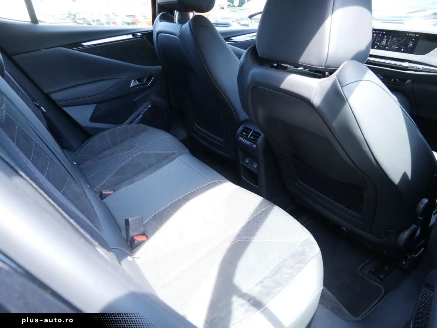 DS DS4 PureTech 130 Performance Line PDC KAMERA LED