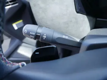 DS DS4 PureTech 130 Performance Line PDC KAMERA LED