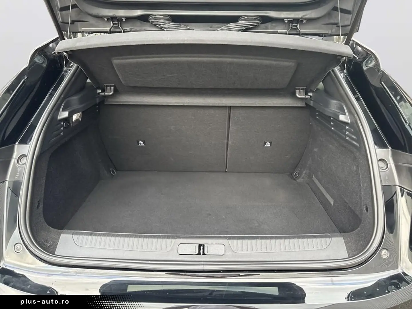 DS DS4 225 E-Tense Trocadero