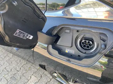 DS DS9 Performance Line   E-Tense 225