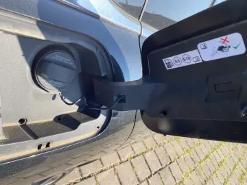 DS DS9 Performance Line   E-Tense 225