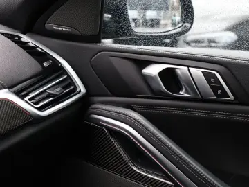 BMW X6 50i PANO AHK HUD 360  LASER LED STANDHZ ACC