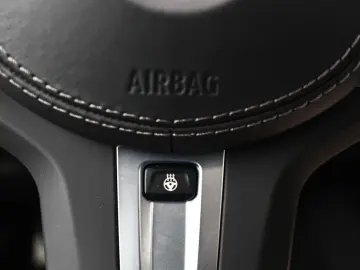 BMW X6 50i PANO AHK HUD 360  LASER LED STANDHZ ACC