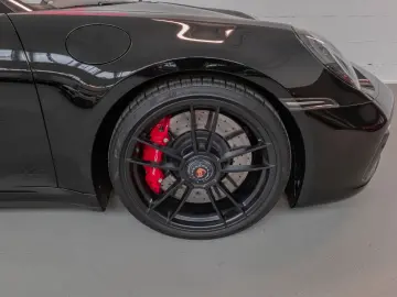 PORSCHE 992 Carrera 4 GTS Cab I Sitzbelüftung I APPROVED