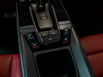 PORSCHE 992 Carrera 4 GTS Cab I Sitzbelüftung I APPROVED