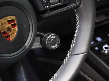 PORSCHE 911 Carrera 4 GTS  Aero  Lift  Klima-sitze