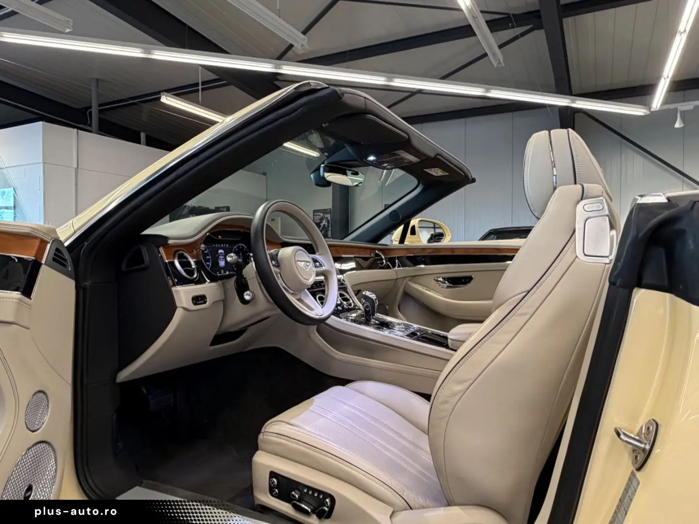 BENTLEY Continental GTC Rot. Display Naim Nachtsicht HUD