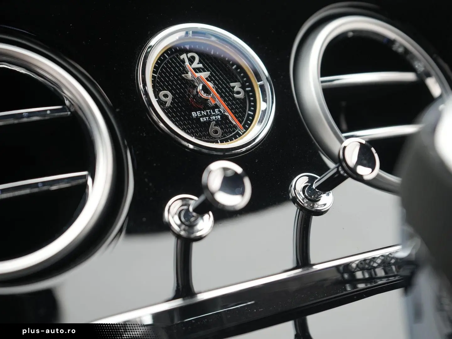 BENTLEY Continental GTC 4.0 V8 S B&O   TOURING SPEC