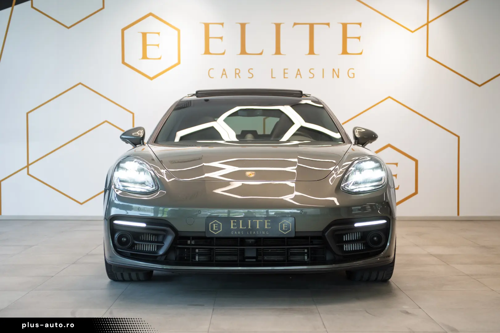 Porsche Panamera 4 Platinum Edition