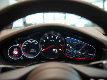 Porsche Panamera 4 Platinum Edition