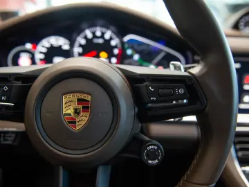 Porsche Panamera 4 Platinum Edition