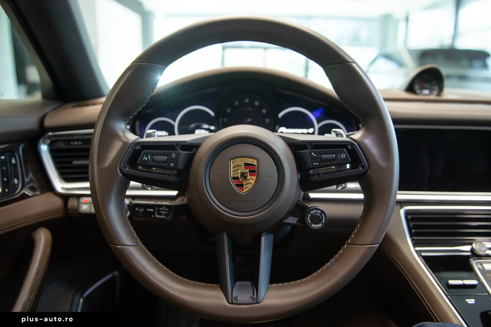 Porsche Panamera 4 Platinum Edition