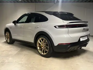 Porsche Cayenne Turbo E-Hybrid Coupe mit GT-Paket