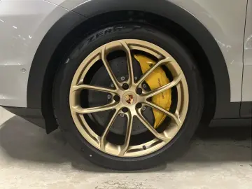 Porsche Cayenne Turbo E-Hybrid Coupe mit GT-Paket