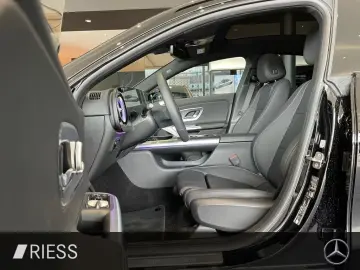 Mercedes-Benz CLA 200 EQ PROGRESSIVE SUPERSCREEN