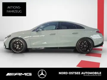 Mercedes-Benz CLA 200 AMG Night Superscreen Panorama
