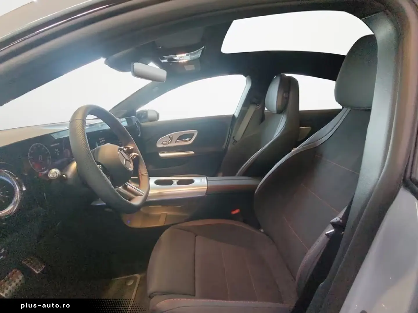 Mercedes-Benz CLA 200 AMG Night Superscreen Panorama