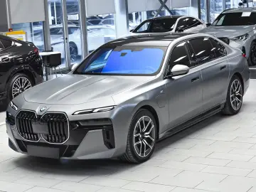 BMW 750e xDrive M Sport