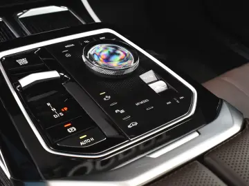 BMW 750e xDrive M Sport