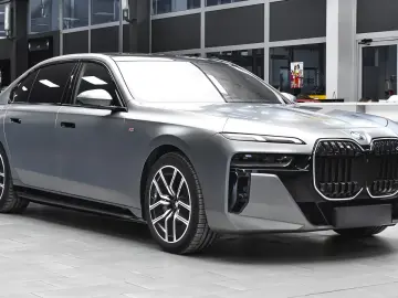 BMW 750e xDrive M Sport