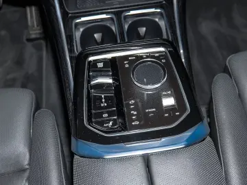 BMW 740d xDrive M Sport TV