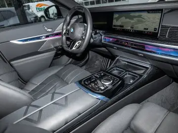 BMW 740d xDrive M Sport TV