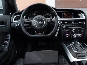 Audi A4 3xS-line Limuzina 2.0Diesel 177cp Euro 5 2013