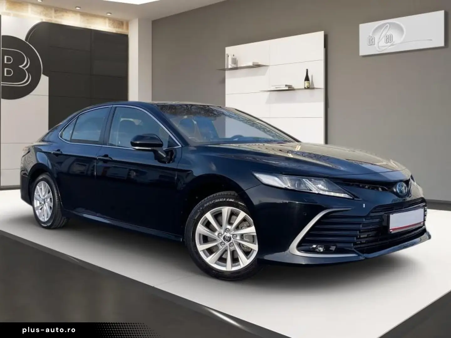Toyota Camry Hybrid Business Edition