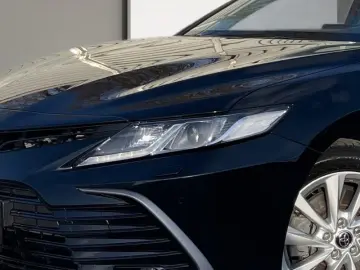 Toyota Camry Hybrid Business Edition