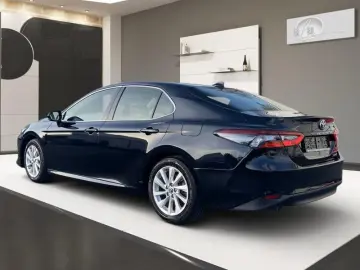 Toyota Camry Hybrid Business Edition