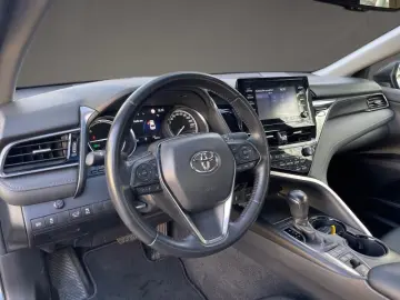 Toyota Camry Hybrid Business Edition