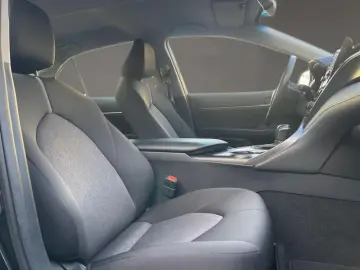 Toyota Camry Hybrid Business Edition