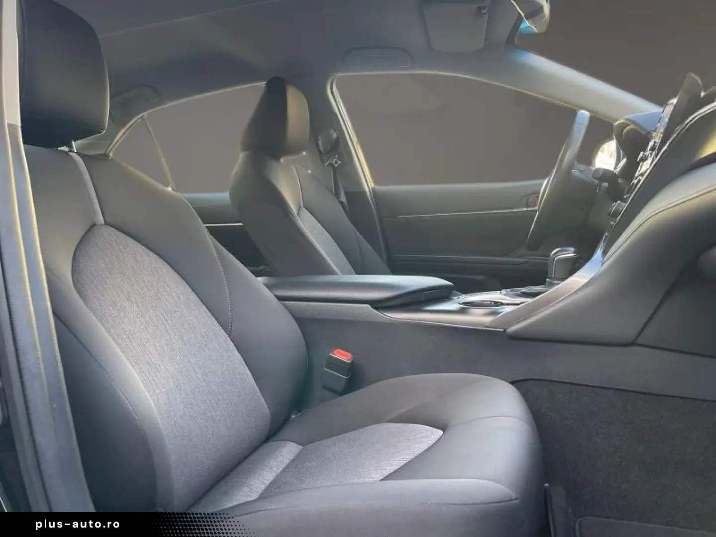 Toyota Camry Hybrid Business Edition