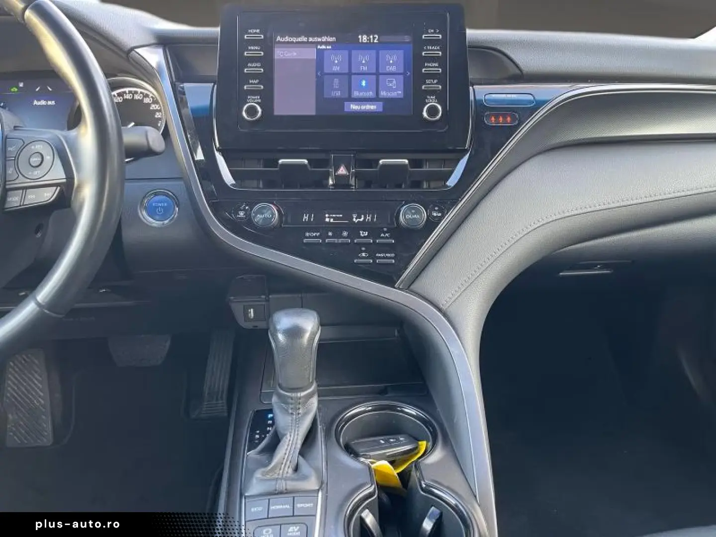 Toyota Camry Hybrid Business Edition